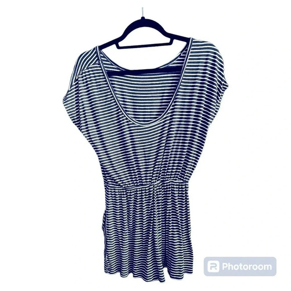 Lila Clothing Co. navy/white striped romper size Small - Picture 2 of 3